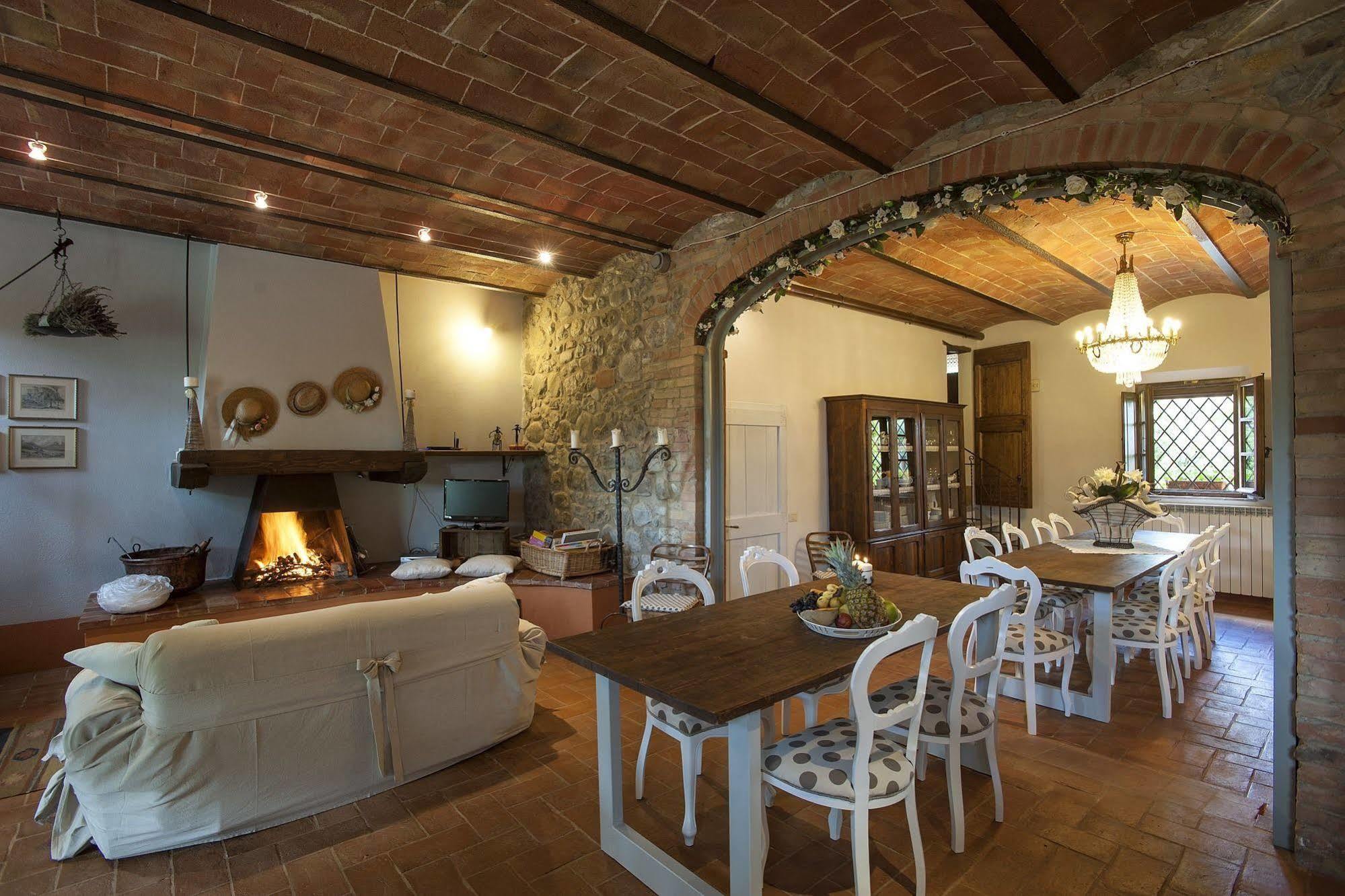Sant'Alberto Campiglia dʼOrcia Exteriör bild