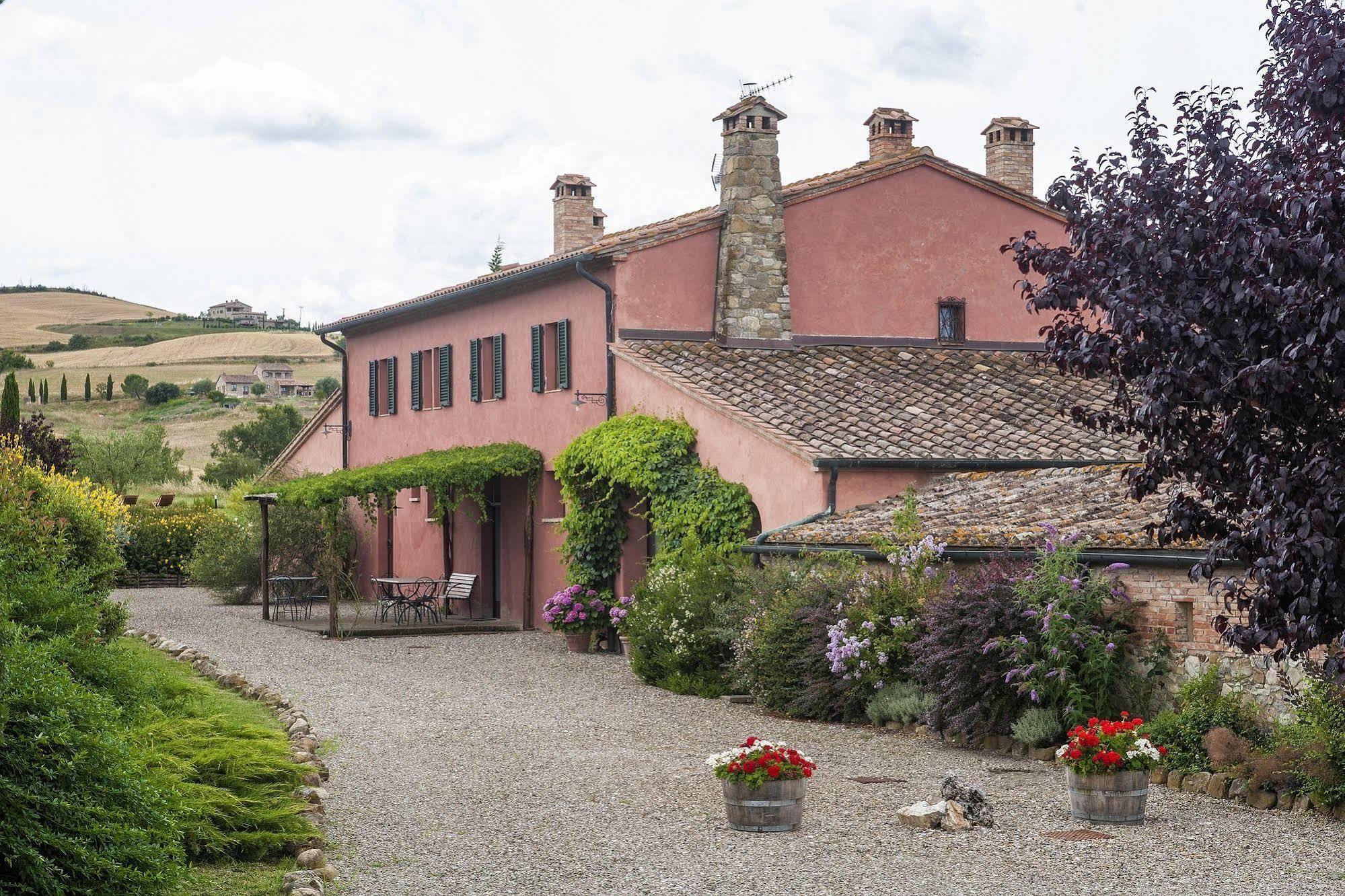 Sant'Alberto Campiglia dʼOrcia Exteriör bild
