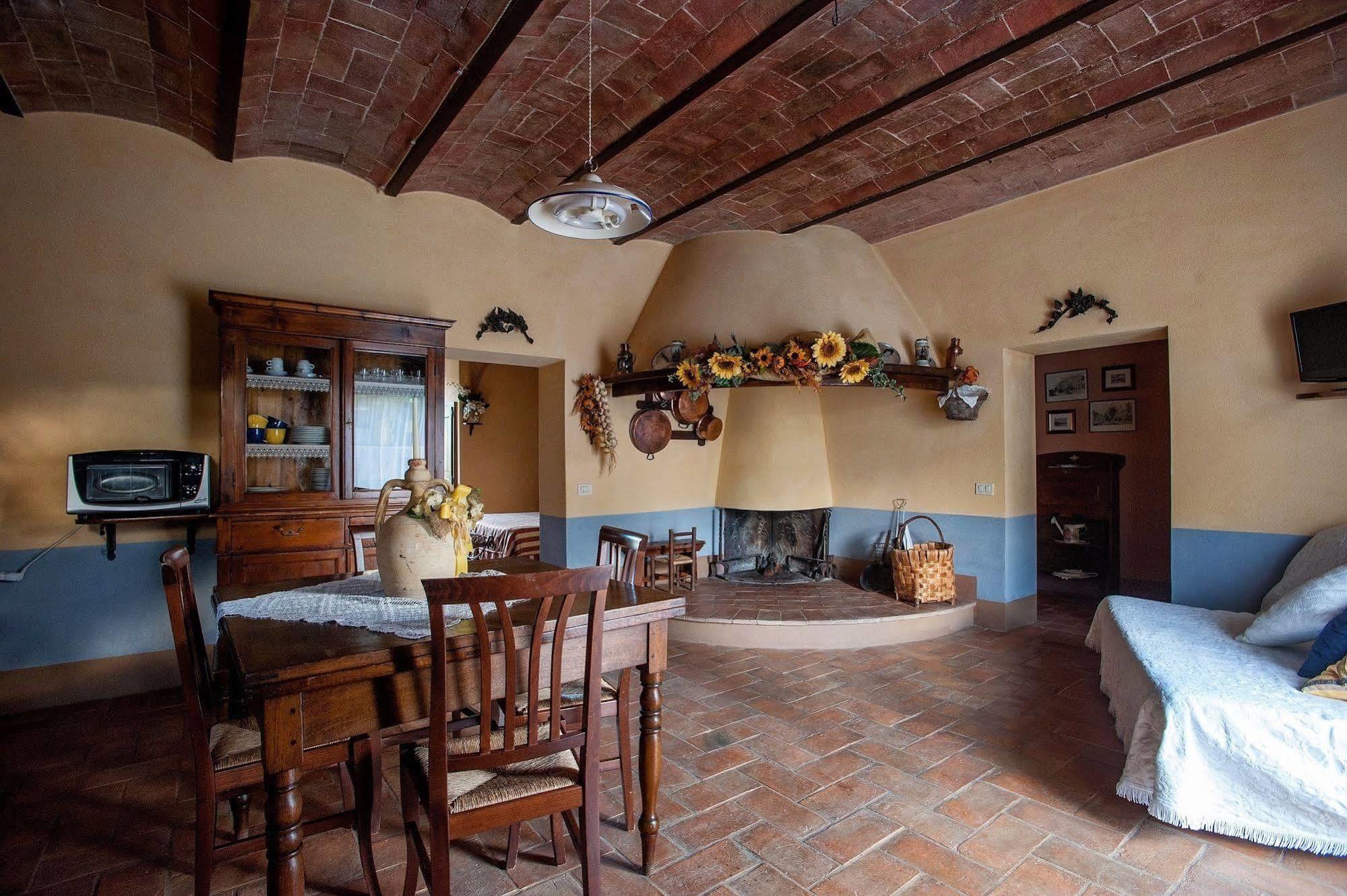 Sant'Alberto Campiglia dʼOrcia Exteriör bild