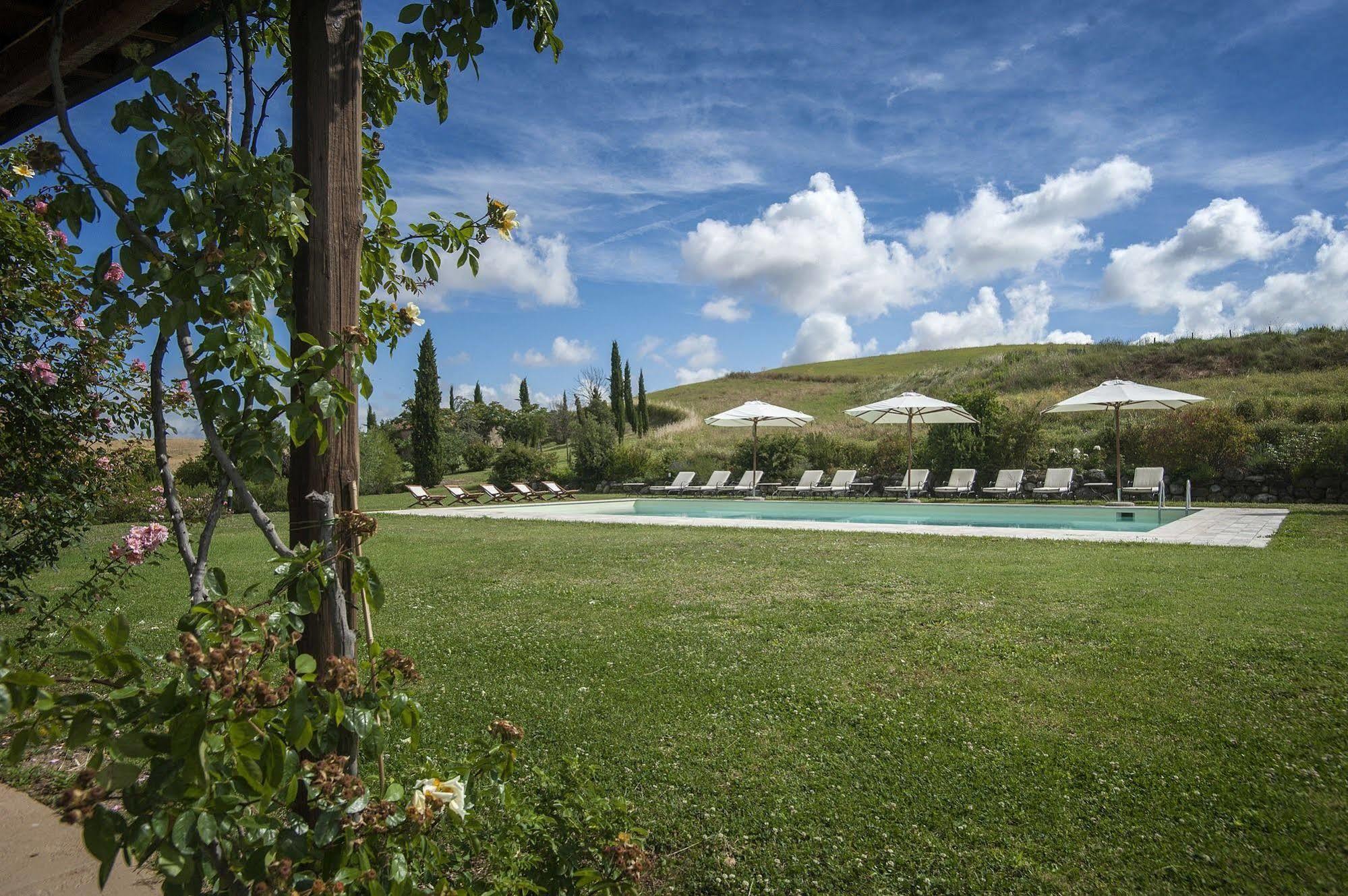 Sant'Alberto Campiglia dʼOrcia Exteriör bild
